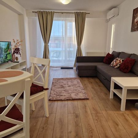 Sky Airport Residence Отопени Экстерьер фото