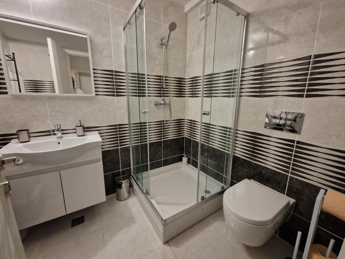 Sky Airport Residence Отопени Экстерьер фото
