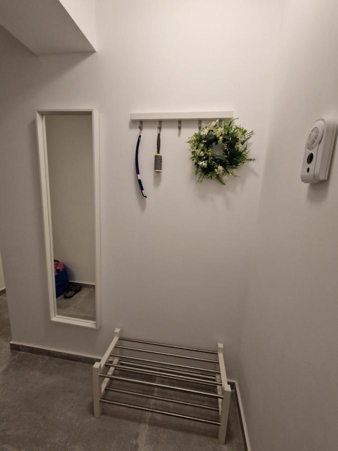 Sky Airport Residence Отопени Экстерьер фото